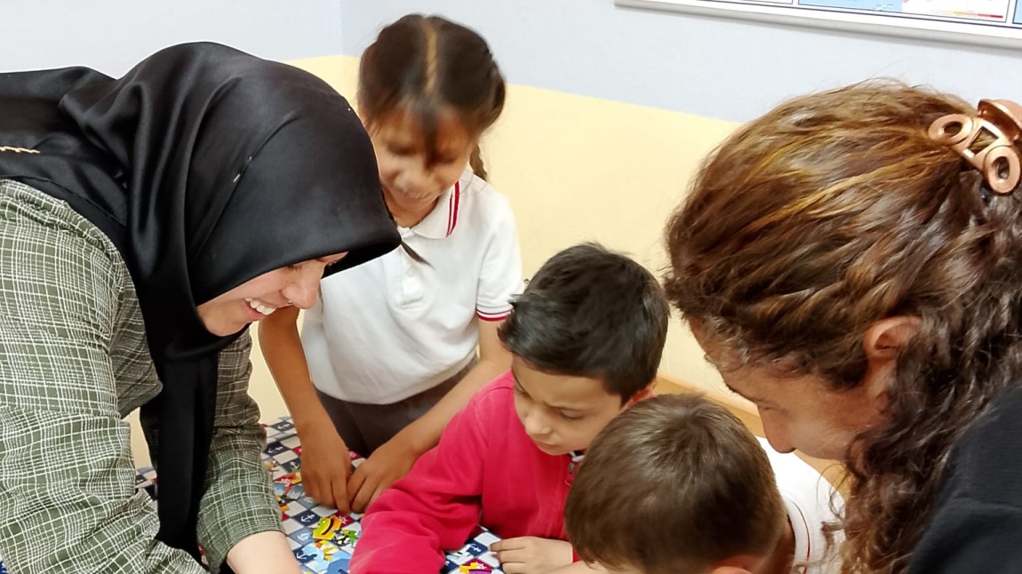 Aileler Yarışıyor 2/A- Ailemle Eğitim Yolculuğum, Aile Yılı