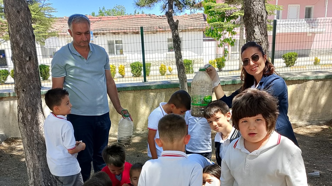 Mavi Yeşil Enerji Dostu Okul Kompost Yapımı